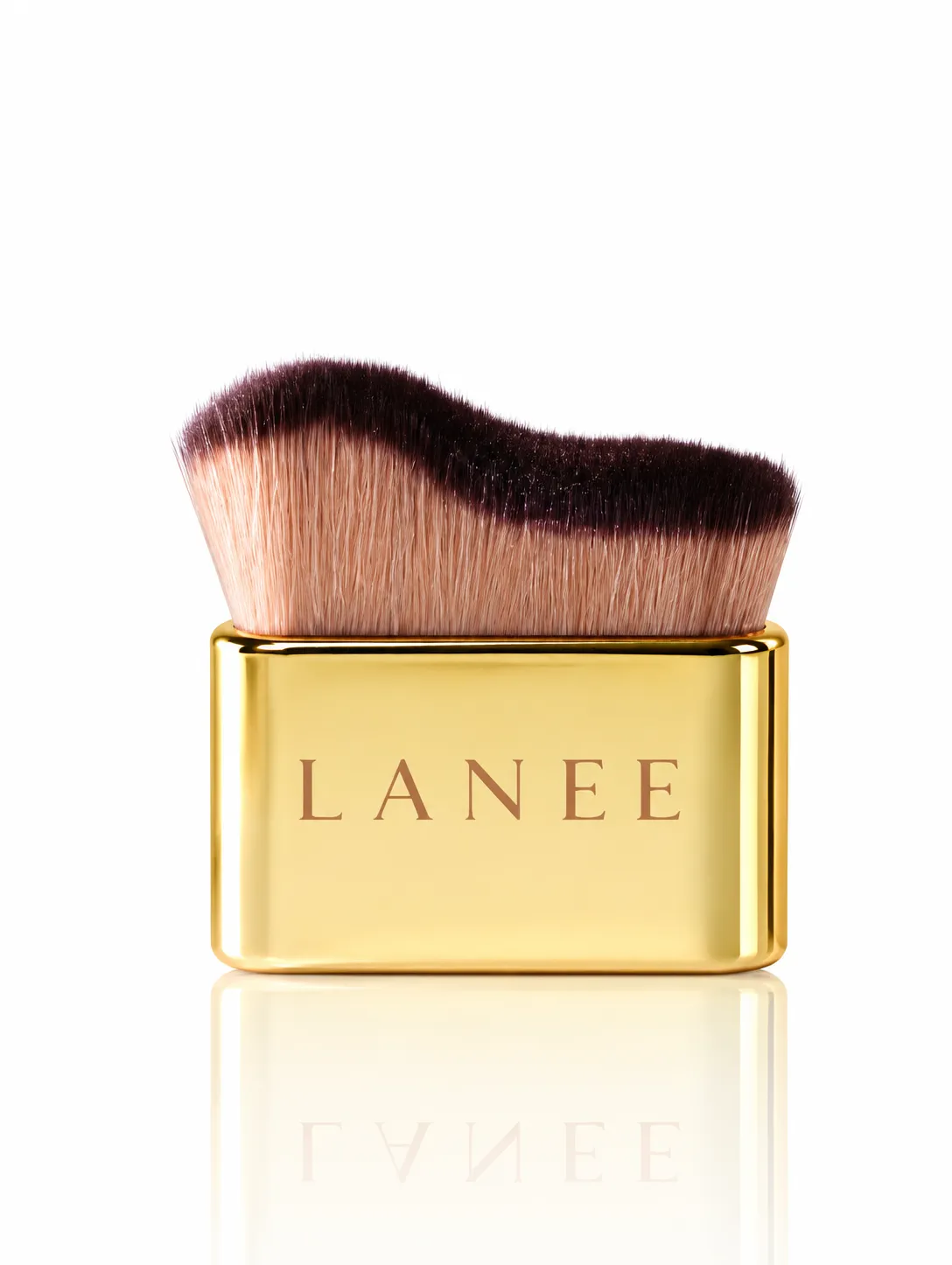 Glow Brush, brocha de cerdas onduladas con base dorada LANÉE